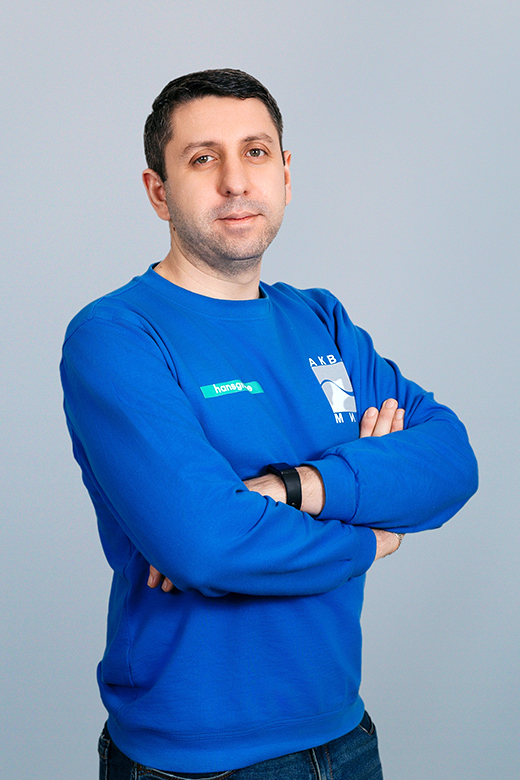 Артур Акопян